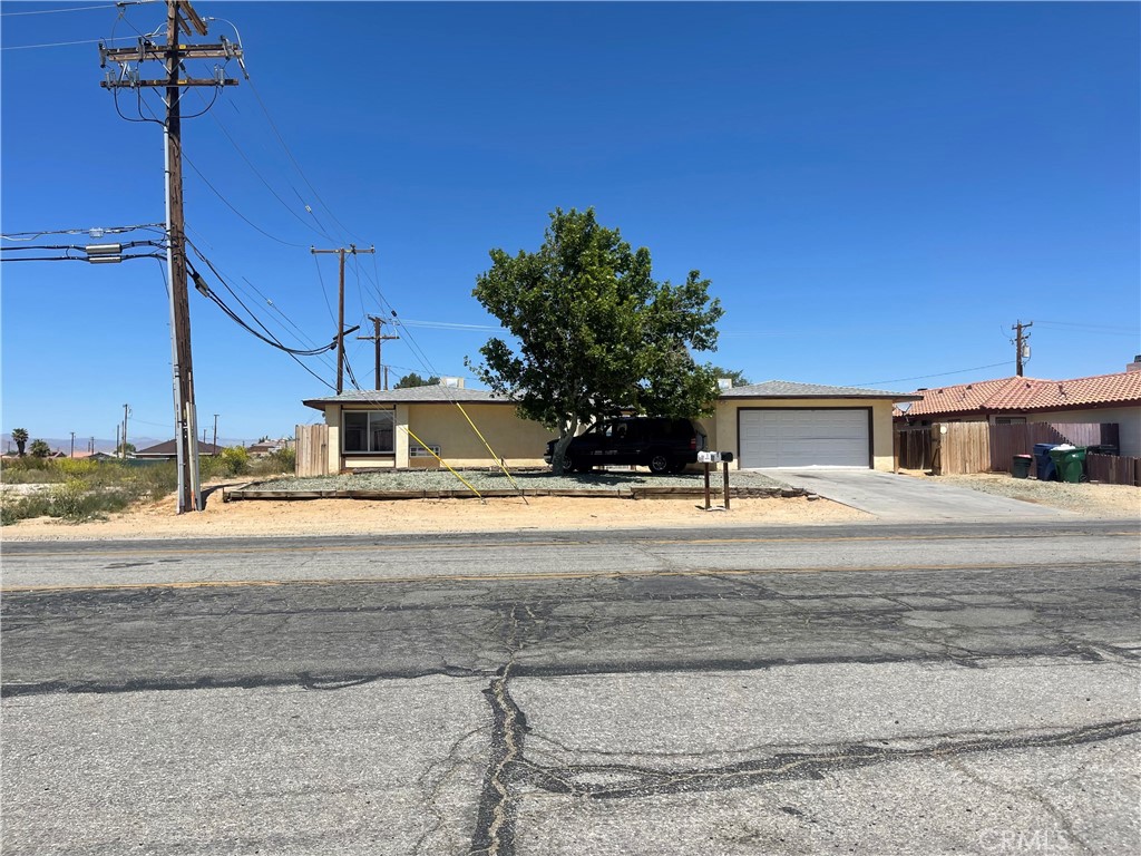 9389 N Loop Boulevard Property Photo 1