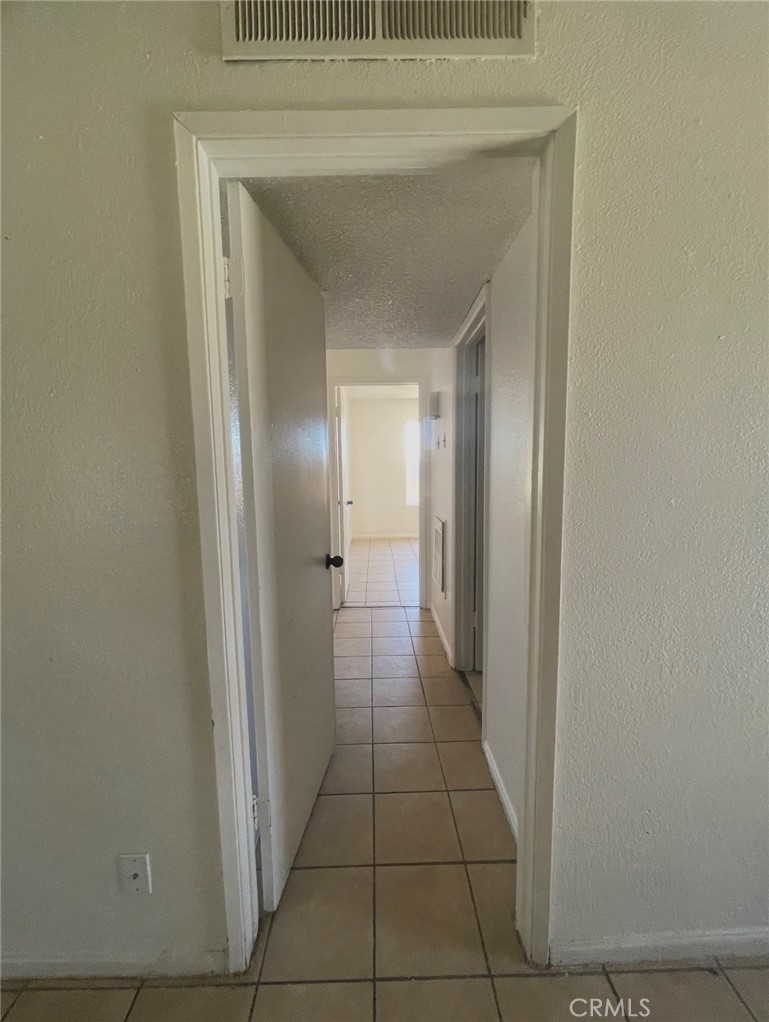 9389 N Loop Boulevard Property Photo 6