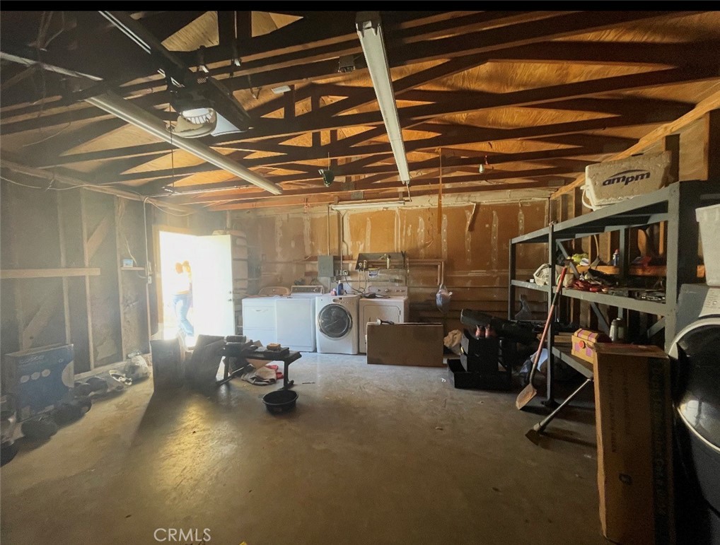 9389 N Loop Boulevard Property Photo 20