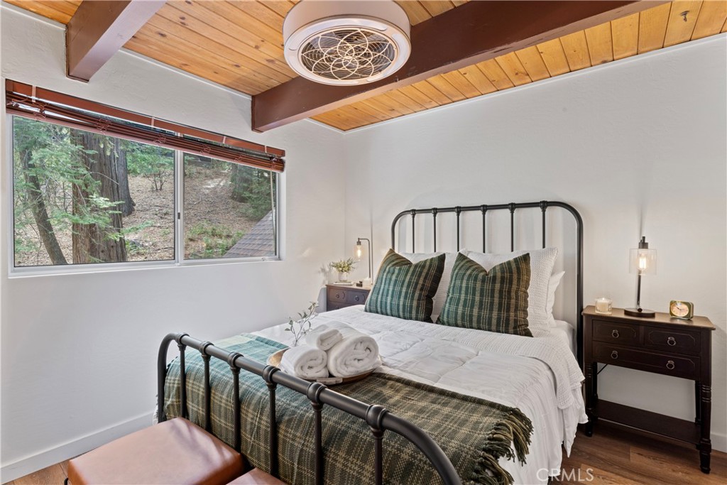 269 Massive Property Photo 24