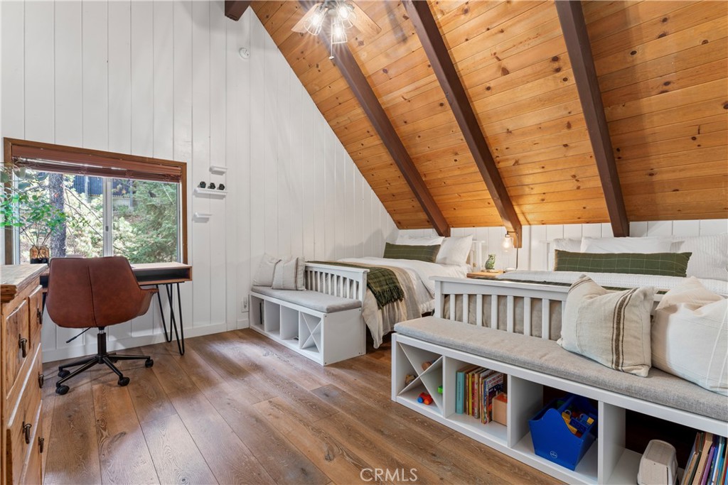269 Massive Property Photo 28