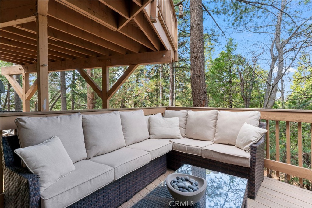 269 Massive Property Photo 36