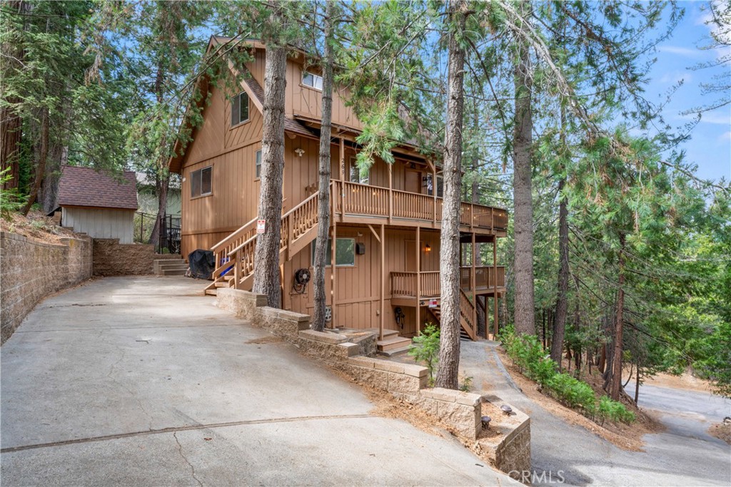 269 Massive Property Photo 55