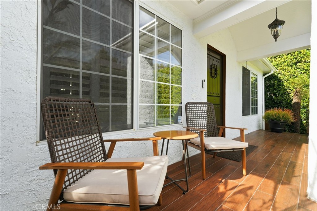 4027 La Salle Property Photo 4