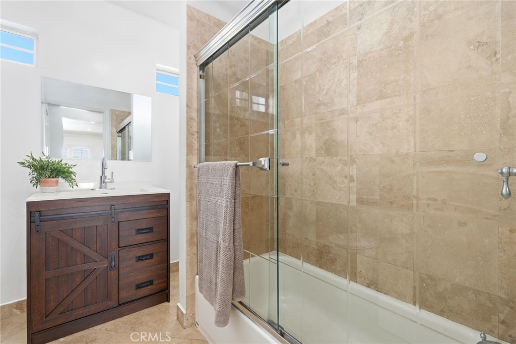 4027 La Salle Property Photo 24