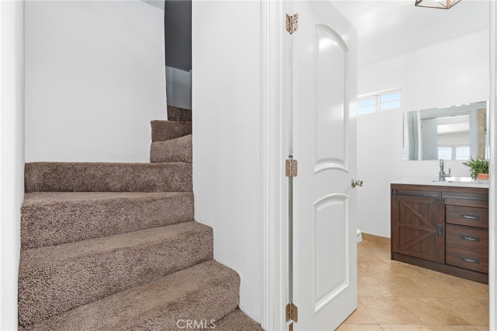 4027 La Salle Property Photo 25