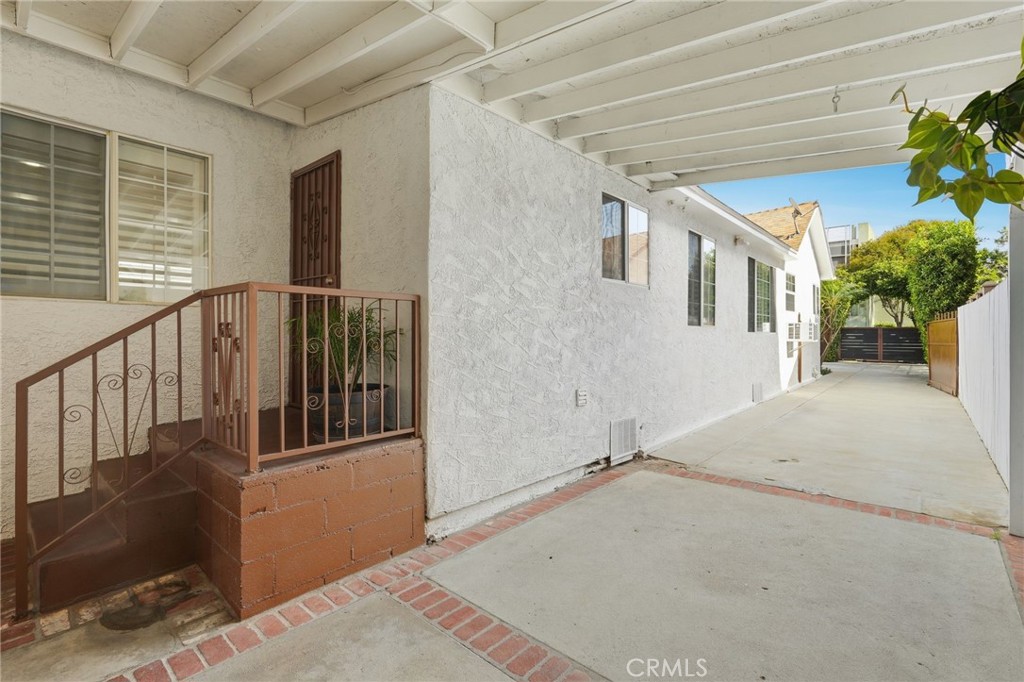 4027 La Salle Property Photo 32