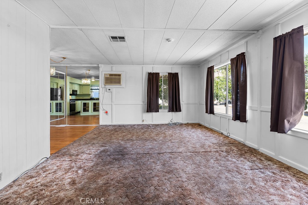 18772 Bellflower Street 5 Property Photo 7