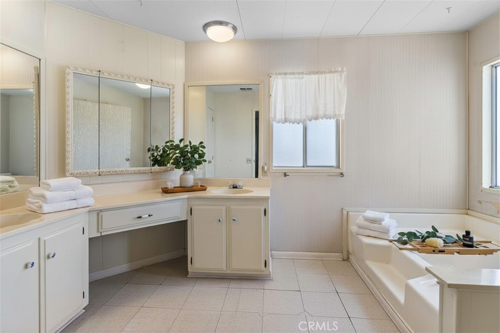 18772 Bellflower Street 5 Property Photo 21