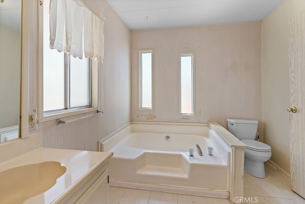 18772 Bellflower Street 5 Property Photo 24