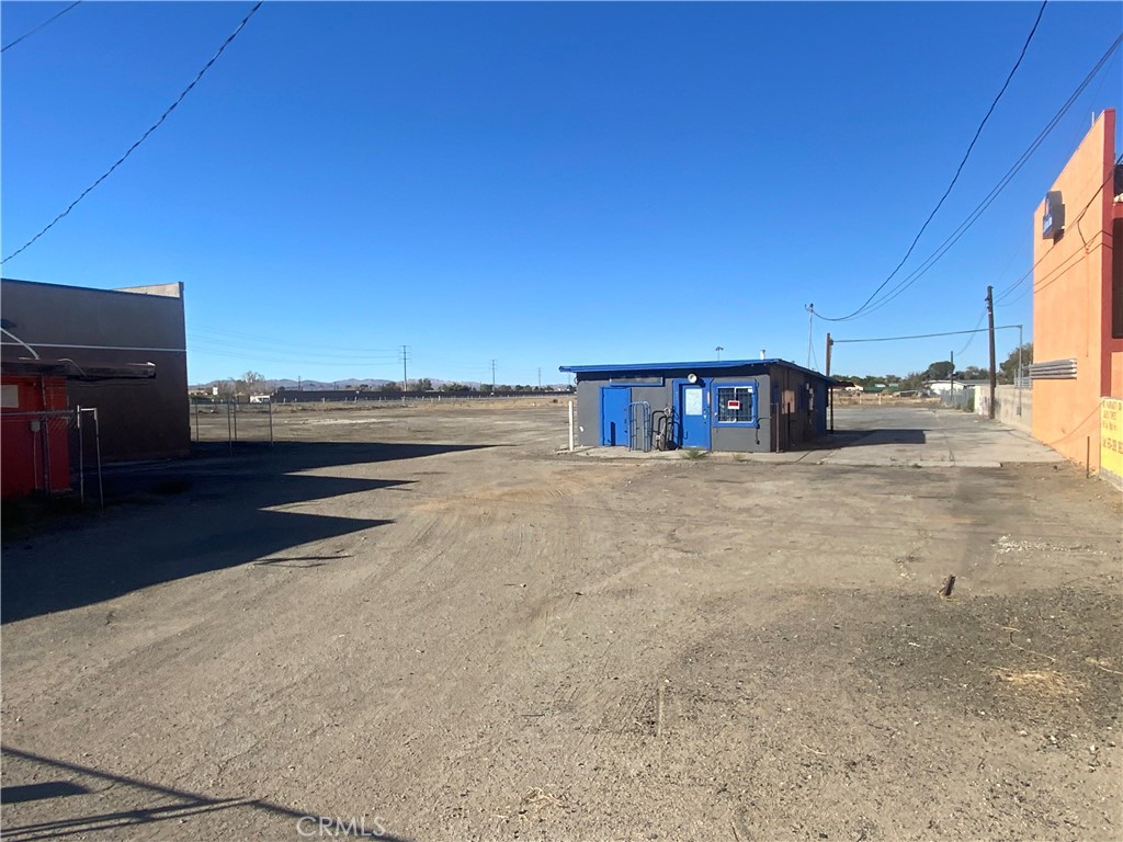 11598 Barlett Property Photo 2