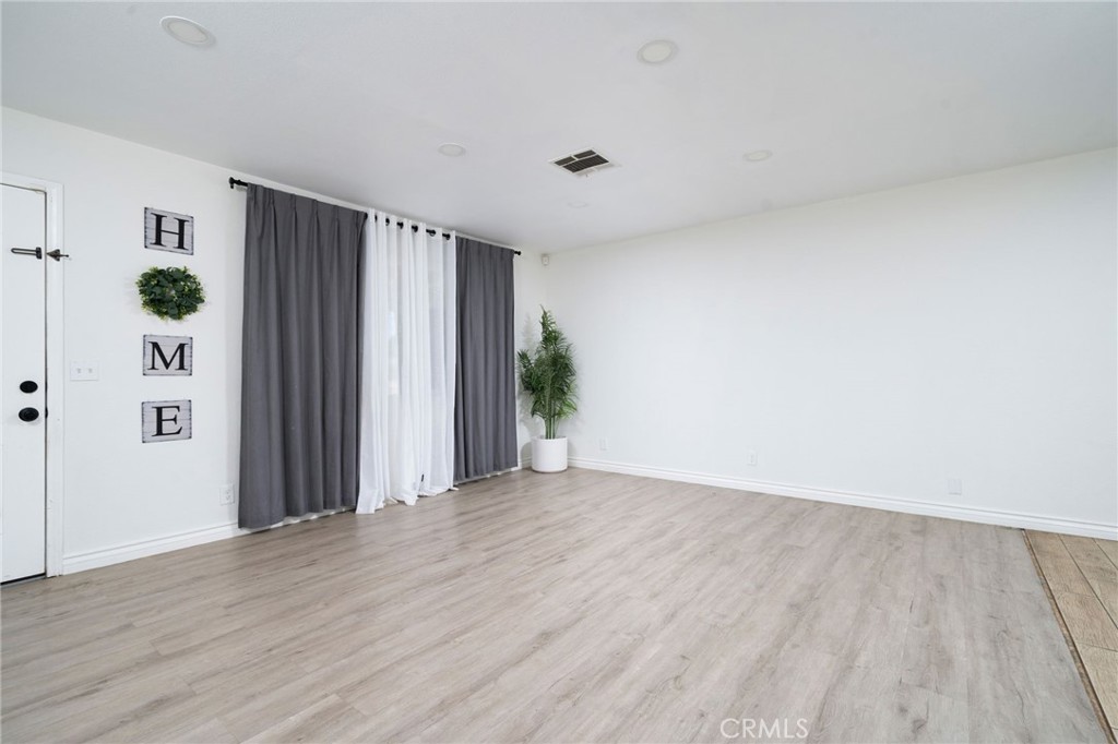 11945 Bornite Avenue Property Photo 10