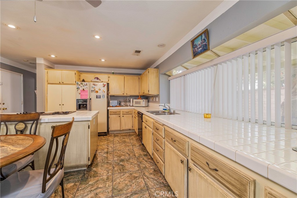 11517 Barrett Property Photo 24