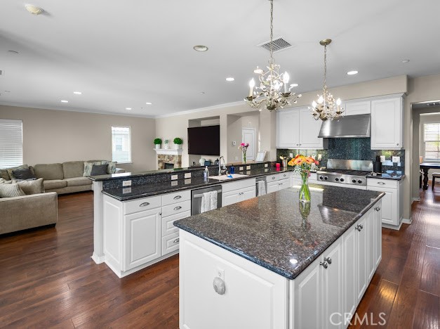 6405 Seavey Court Property Photo 8