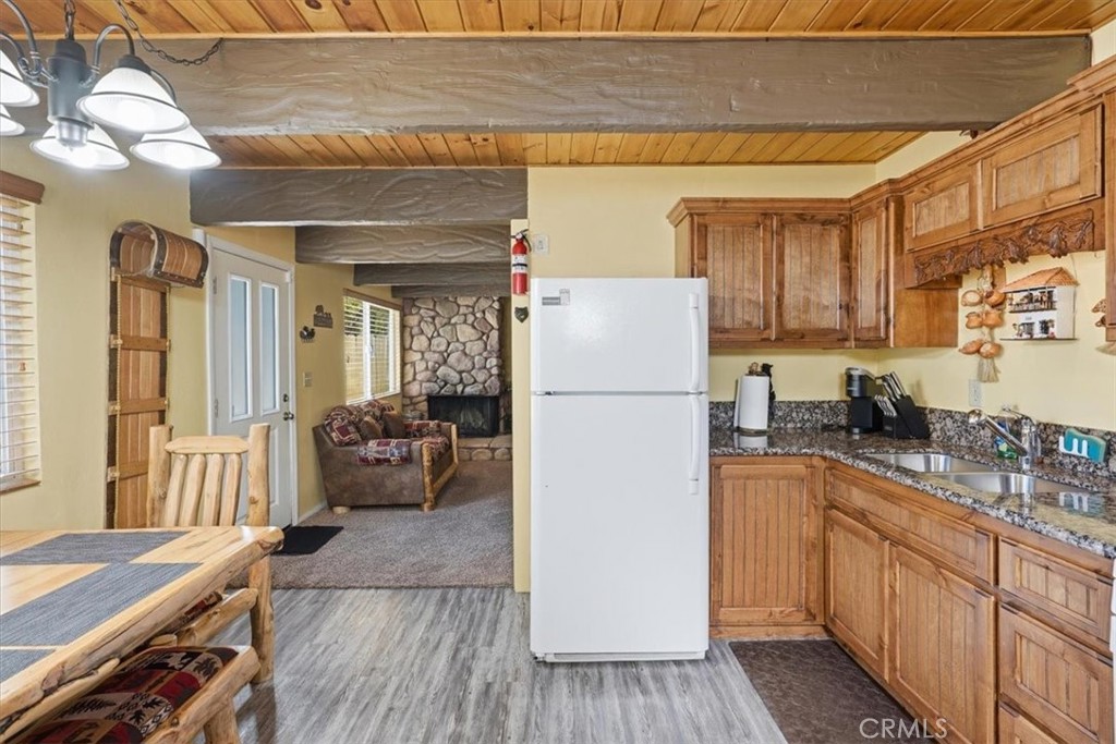 1081 Gold Mountain Drive Property Photo 11