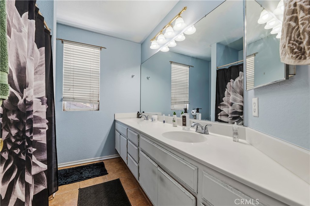12845 Gifford Way Property Photo 16