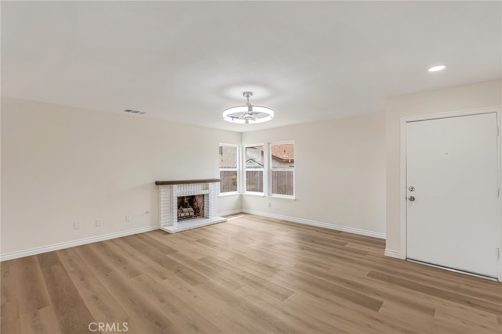 24859 Rock Springs Property Photo 8