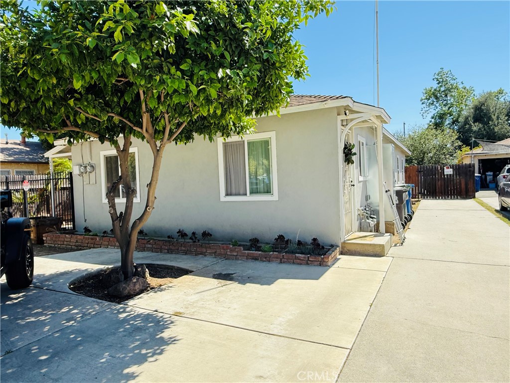 3928 Everest Property Photo 2