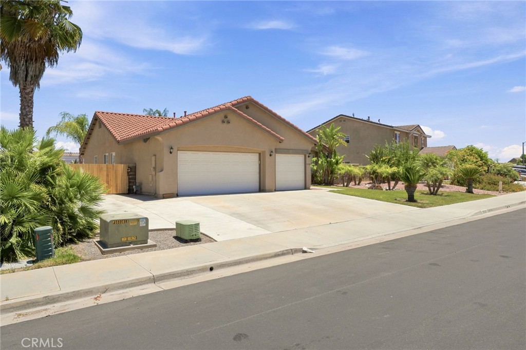 33380 Dolomite St. Property Photo 7