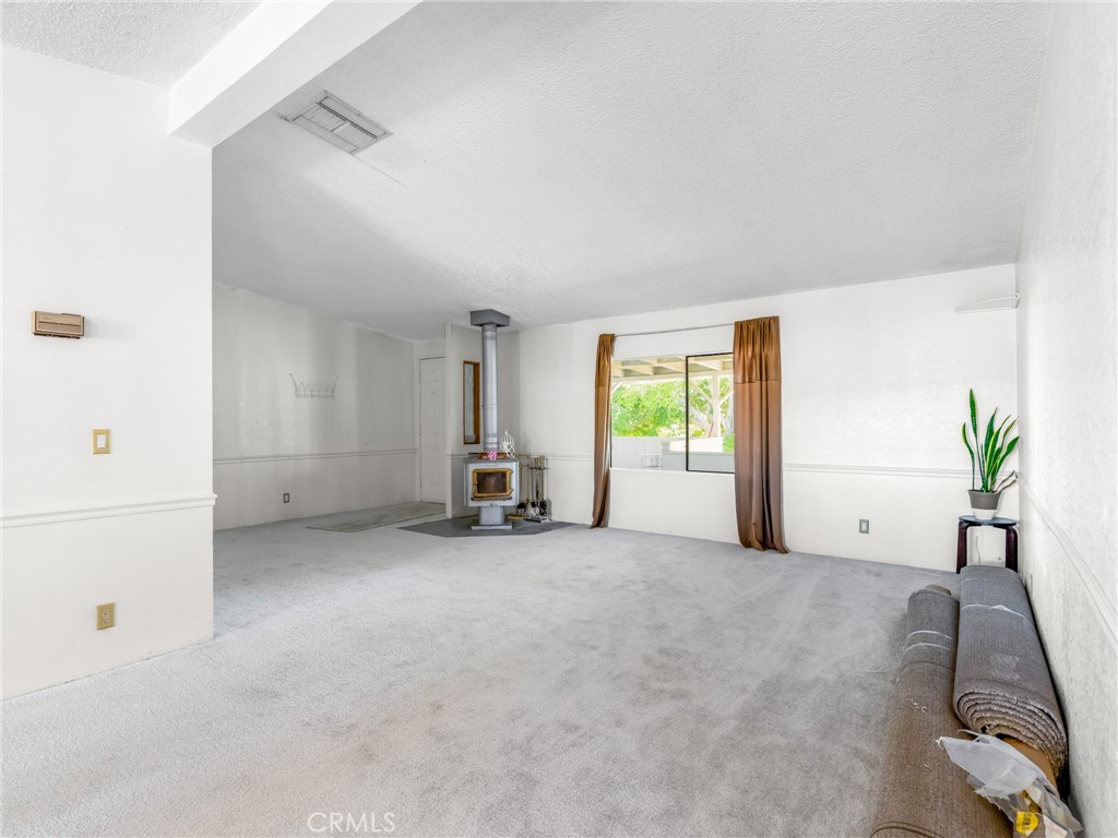 10164 White Property Photo 3