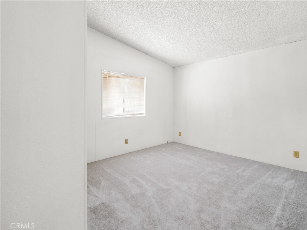 10164 White Property Photo 13