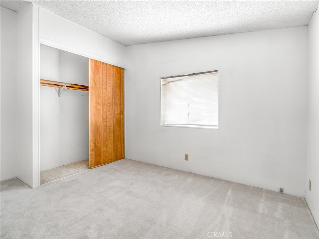 10164 White Property Photo 14