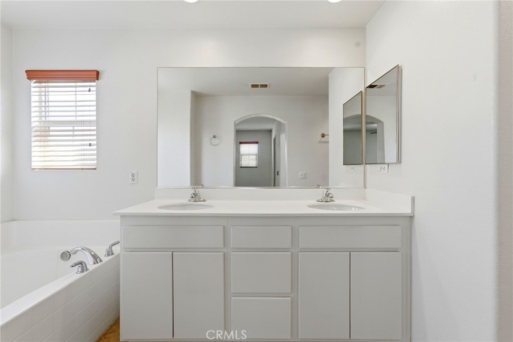 1686 Gilliam Court Property Photo 15