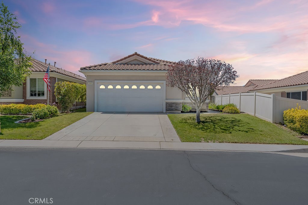 1187 Wisteria Property Photo 1