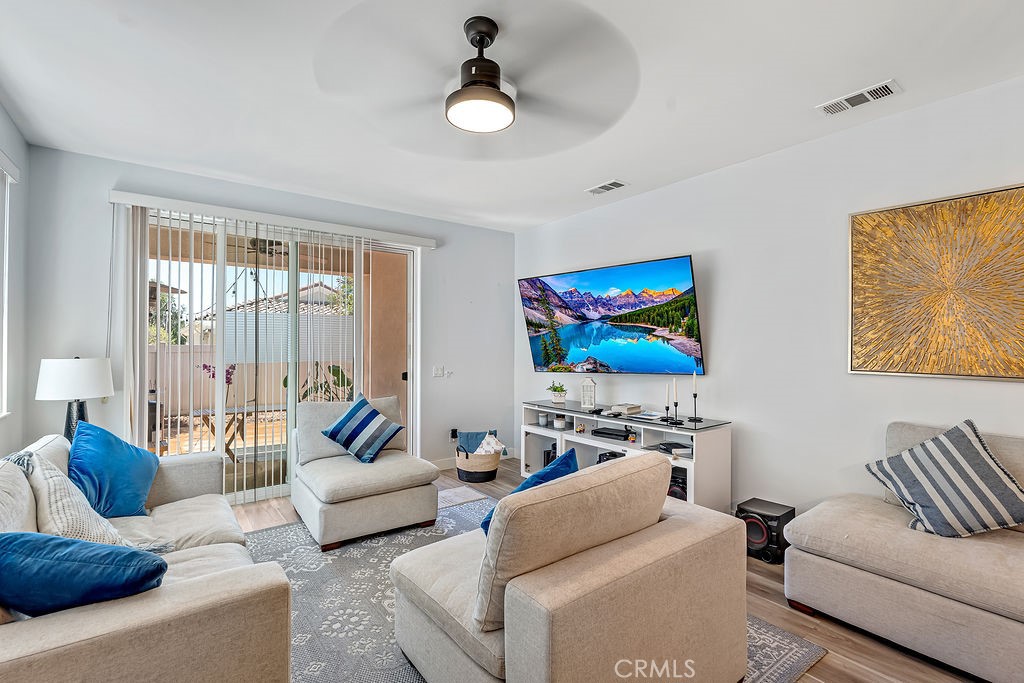 1187 Wisteria Property Photo 6