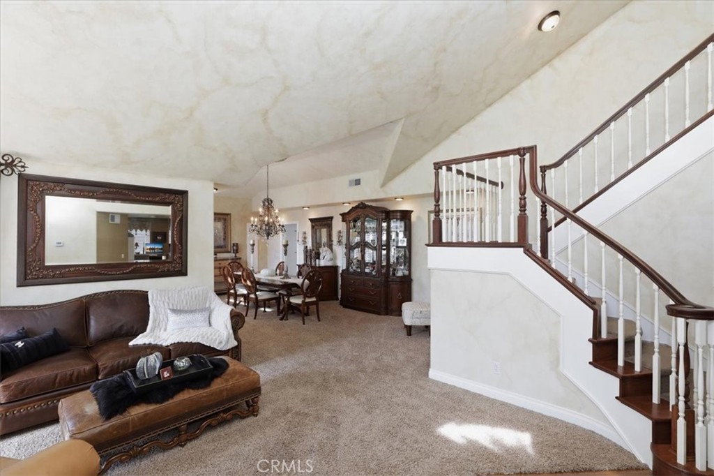 1210 Versailles Property Photo 6
