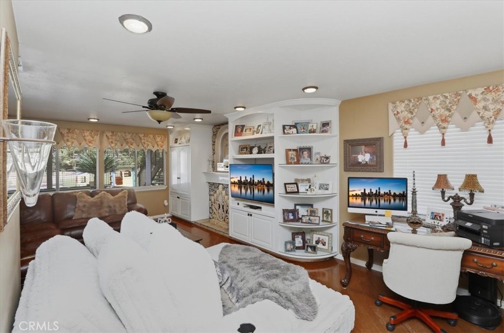 1210 Versailles Property Photo 22