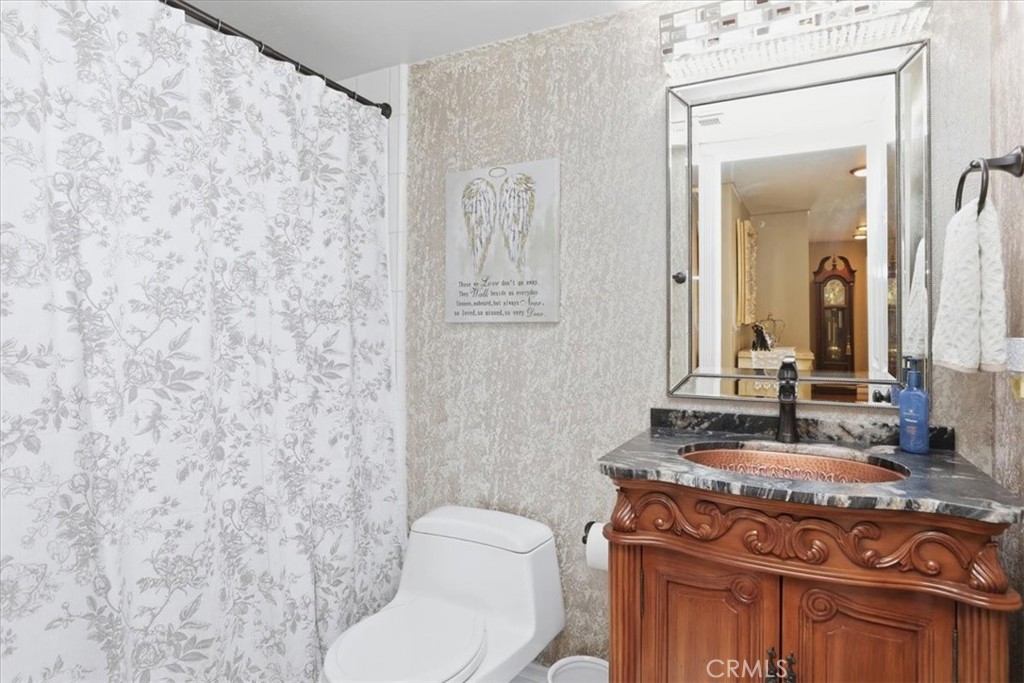 1210 Versailles Property Photo 33