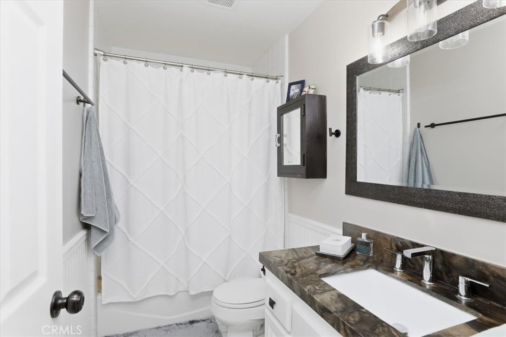 1210 Versailles Property Photo 35