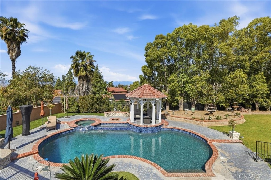 1210 Versailles Property Photo 48