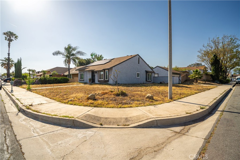 1328 W Jackson Property Photo 2