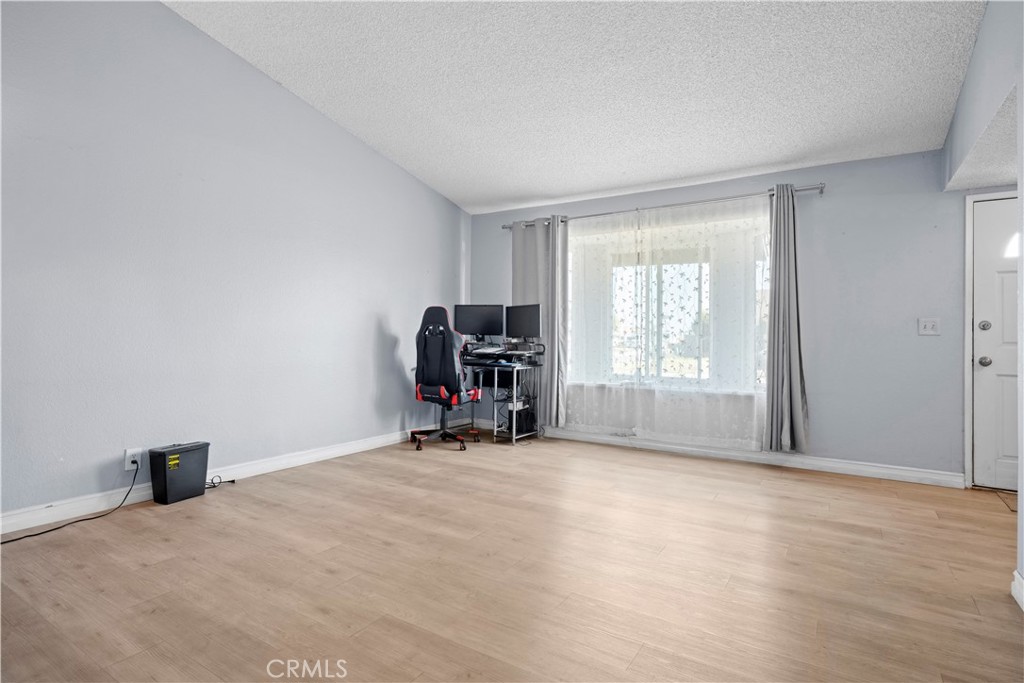 1328 W Jackson Property Photo 6