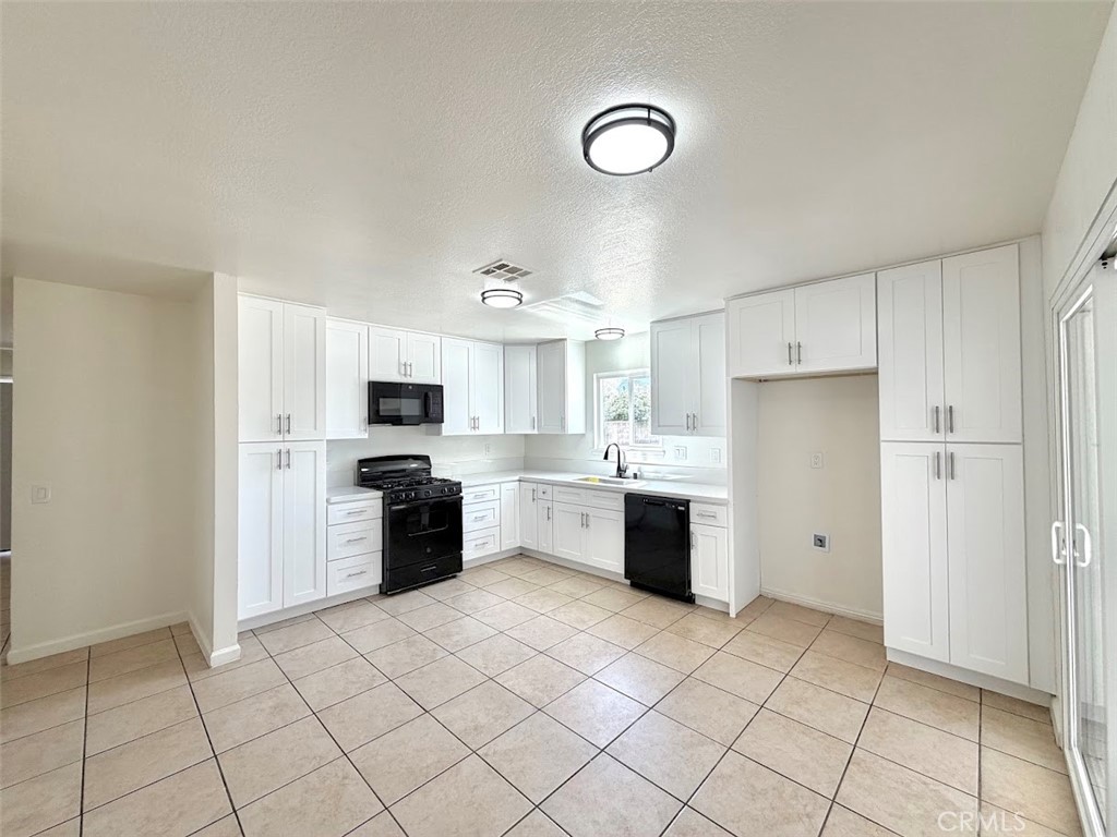 1334 Jeffrey Way Property Photo 7
