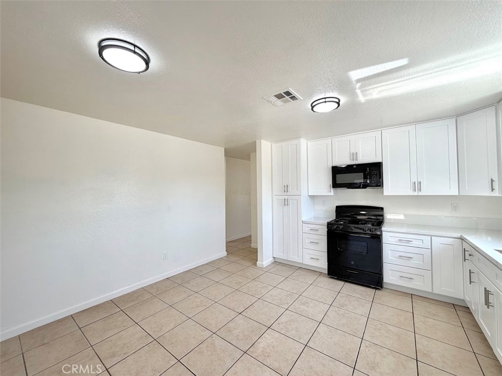 1334 Jeffrey Way Property Photo 8