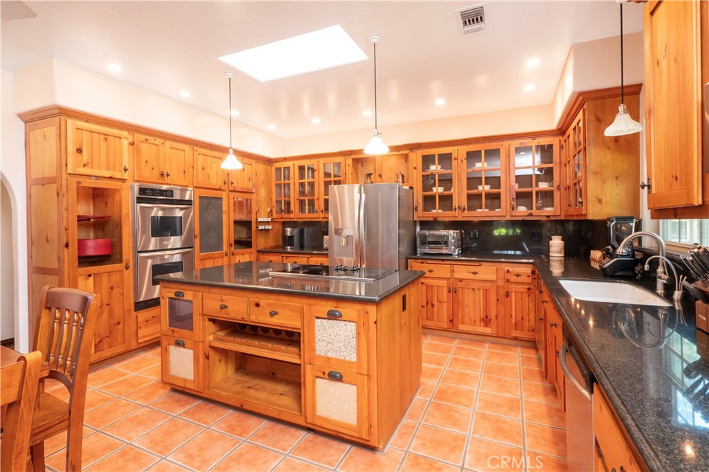 2083 Grace Property Photo 6