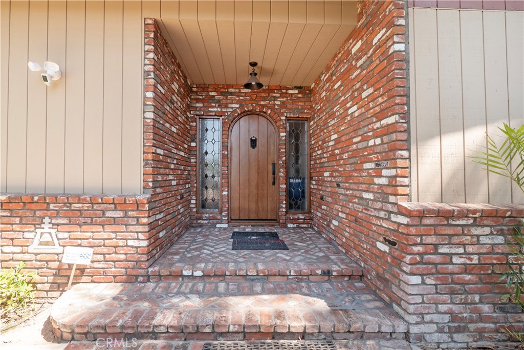 2083 Grace Property Photo 9
