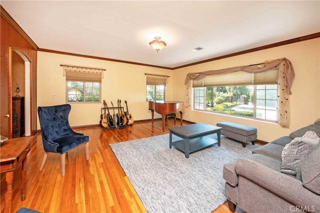 2083 Grace Property Photo 12