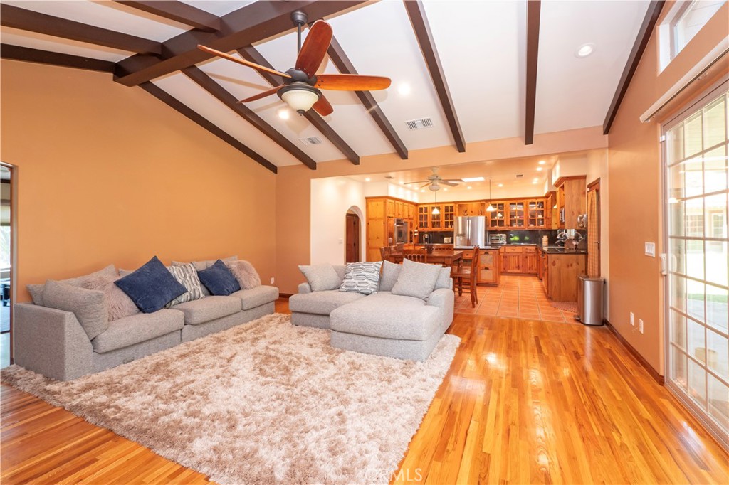 2083 Grace Property Photo 14