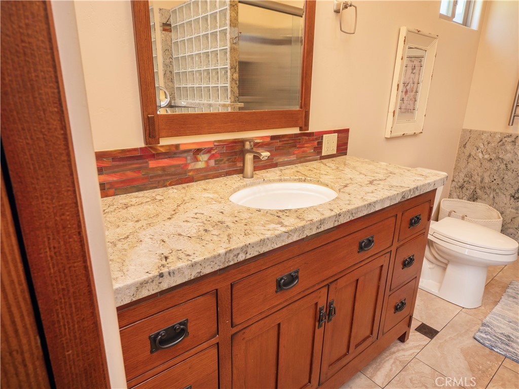 2083 Grace Property Photo 29