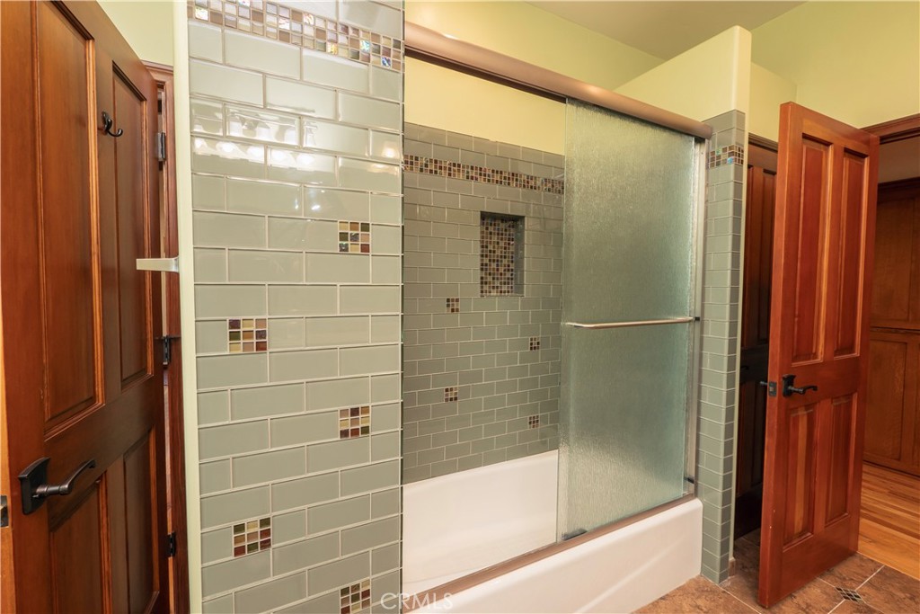 2083 Grace Property Photo 33