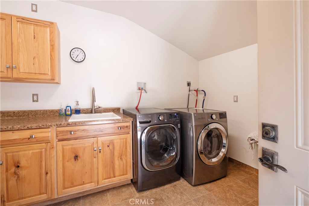 2083 Grace Property Photo 36