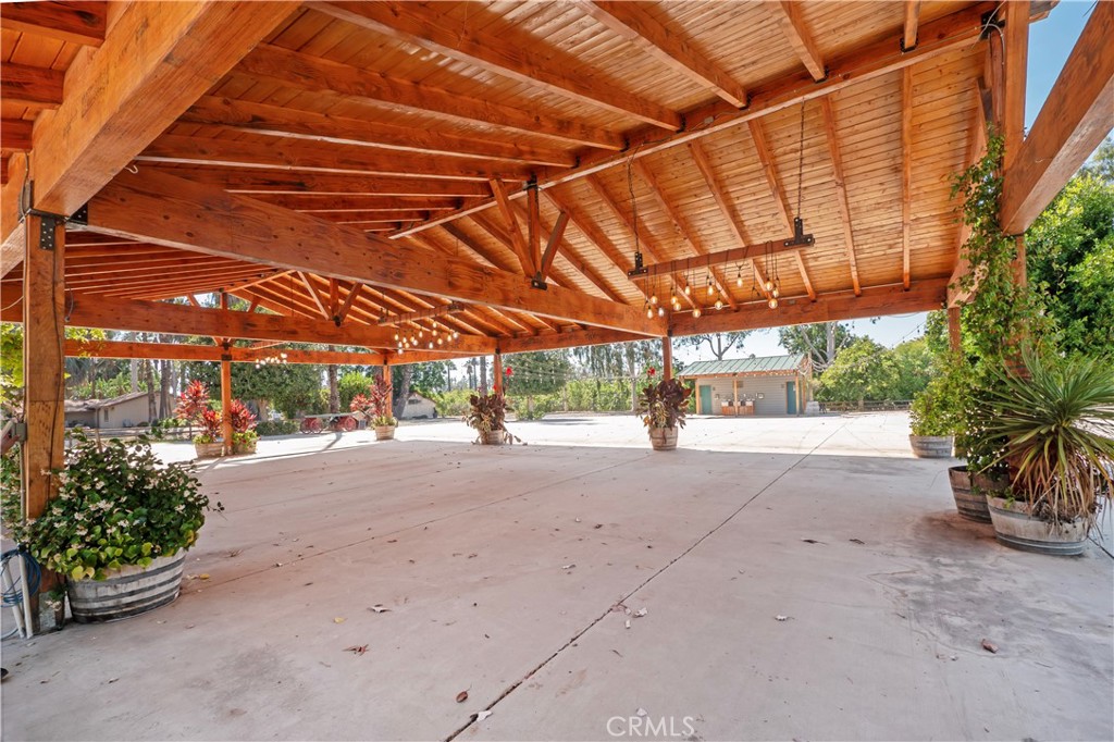2083 Grace Property Photo 42