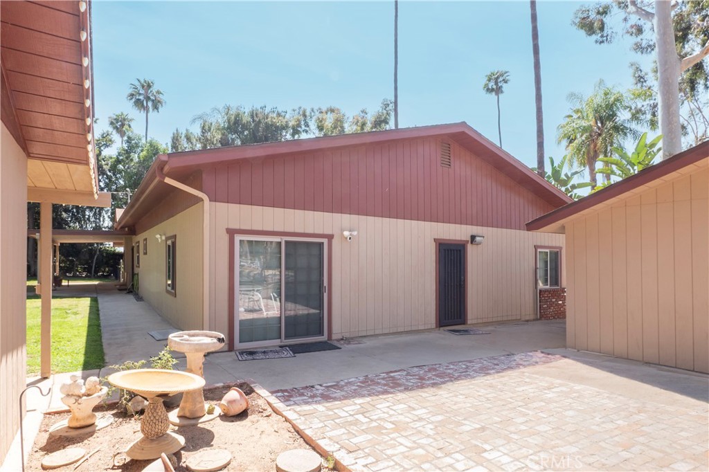 2083 Grace Property Photo 46