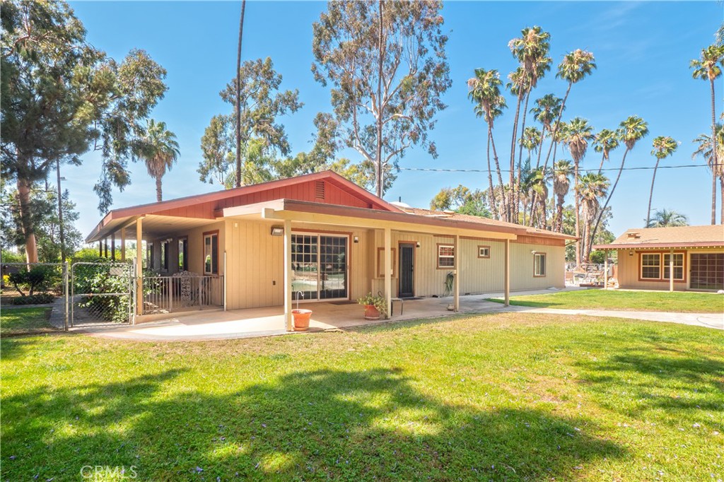 2083 Grace Property Photo 48