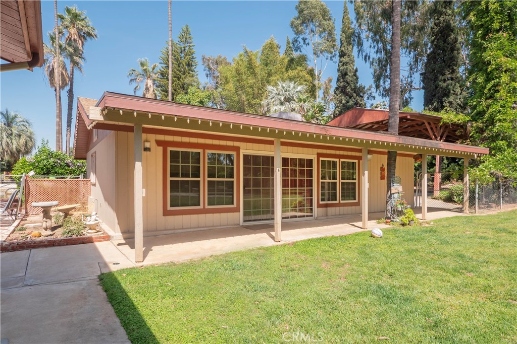 2083 Grace Property Photo 49