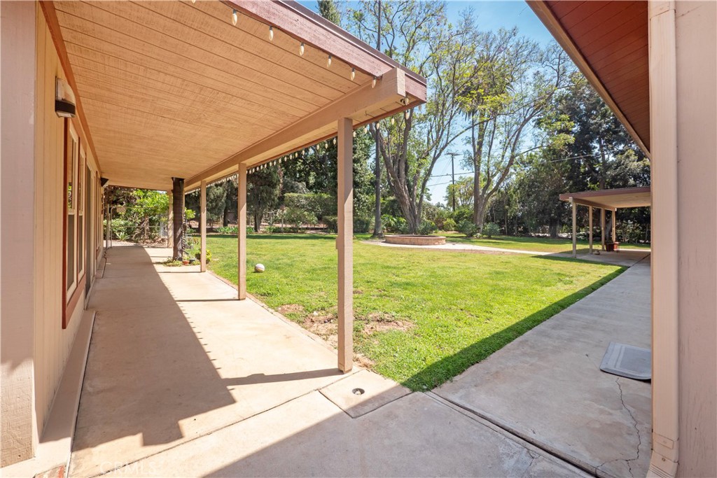 2083 Grace Property Photo 50